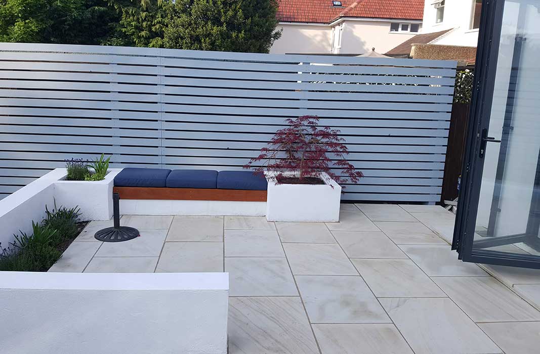 Garden design including paved seating area